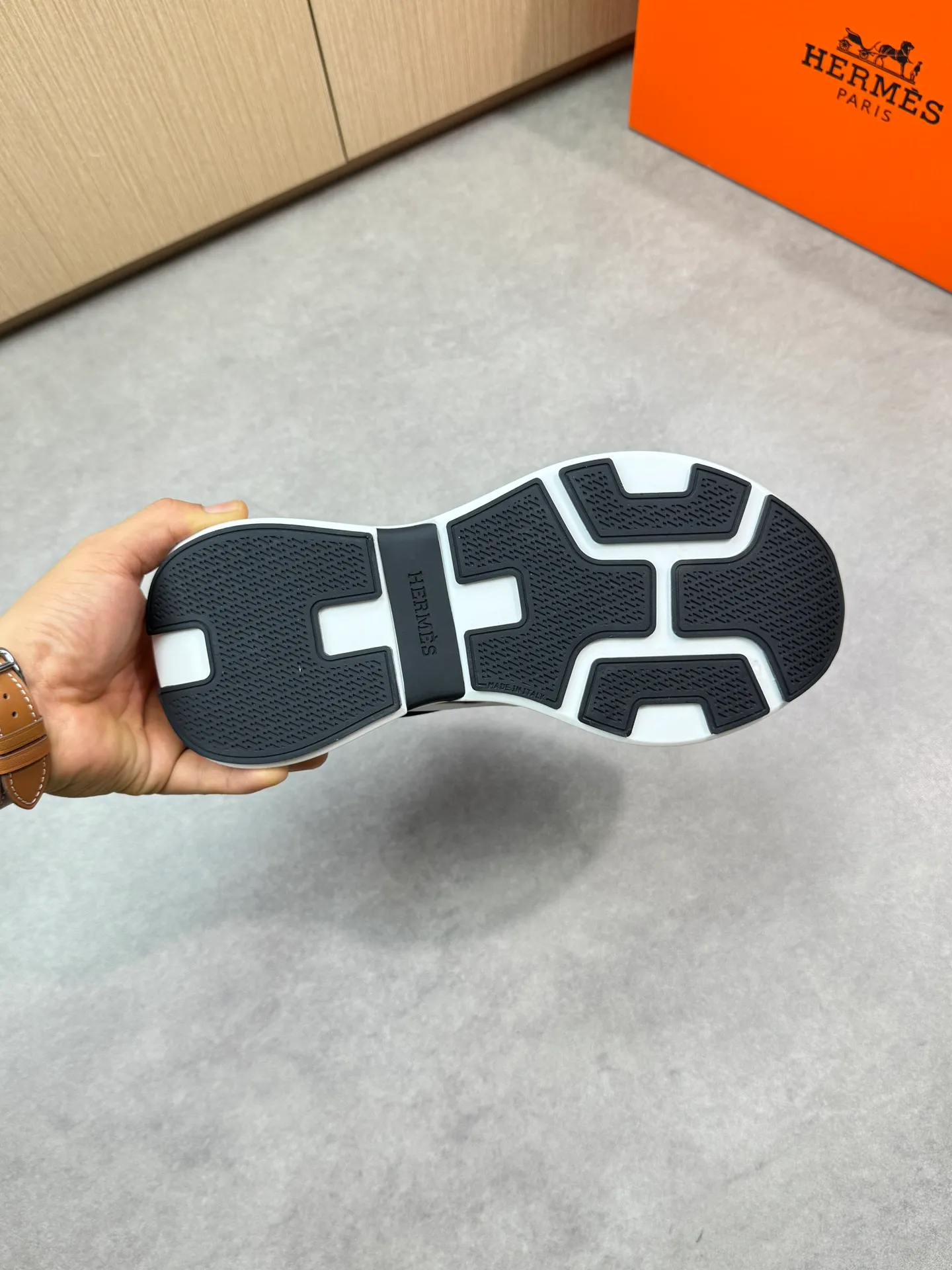 [HERMES] Hermès men's shoes 💰520💰 - high-end quality original items 🔍🔍🔍 casual sports shoes - upper: 🔝 pebbled calfskin, brand high mercerized canvas, body sewn with brand ´H´ totem, tongue brand logo cloth label - lining: water-dyed cowhide -Outsole: Ultra-light T men's shoes 💰U foam·rubber; two-color molded outsole -Ultra-high quality control·Fine workmanship: highlighted (high-end·luxury·grade) -Size: 39-44 (38, 45, can be customized)